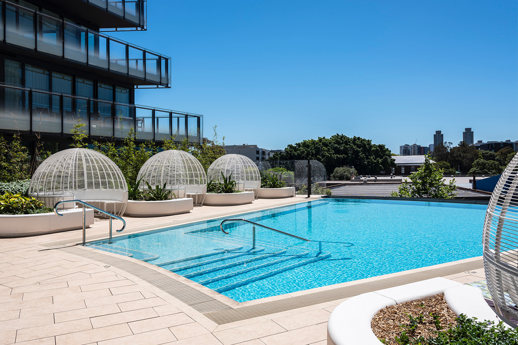 URBAN RESORT